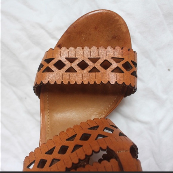 Chloe lazer cut tan leather wedges - Picture 2 of 4